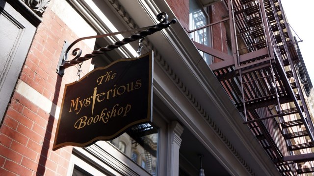 mysterious bookshop4